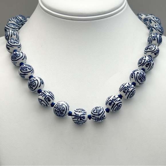 Vintage Chinese Blue White Longevity Porcelain Bead Necklace - Picture 3 of 11